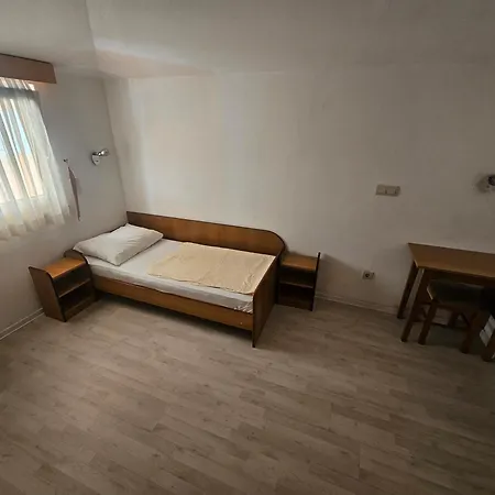 Guest house Pansion Obala 4*